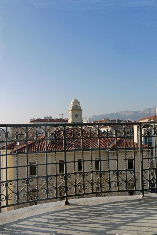 Double Room with Street View