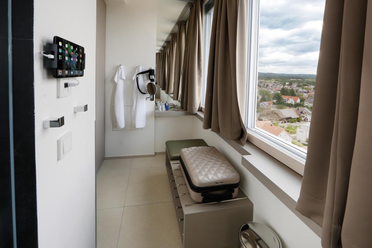 ZELLER Suite mit Whirlpool-Badewanne