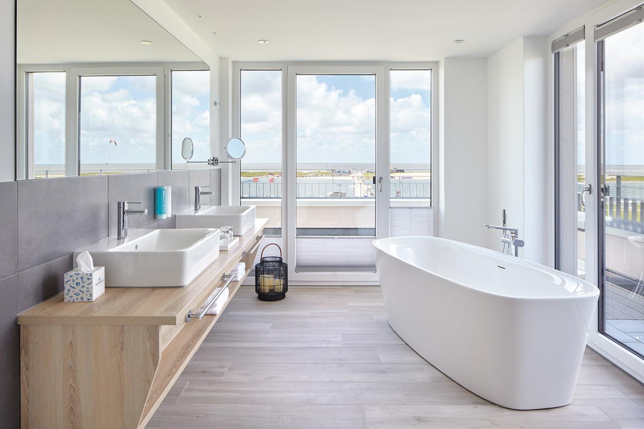 Deluxe Suite with Sea View