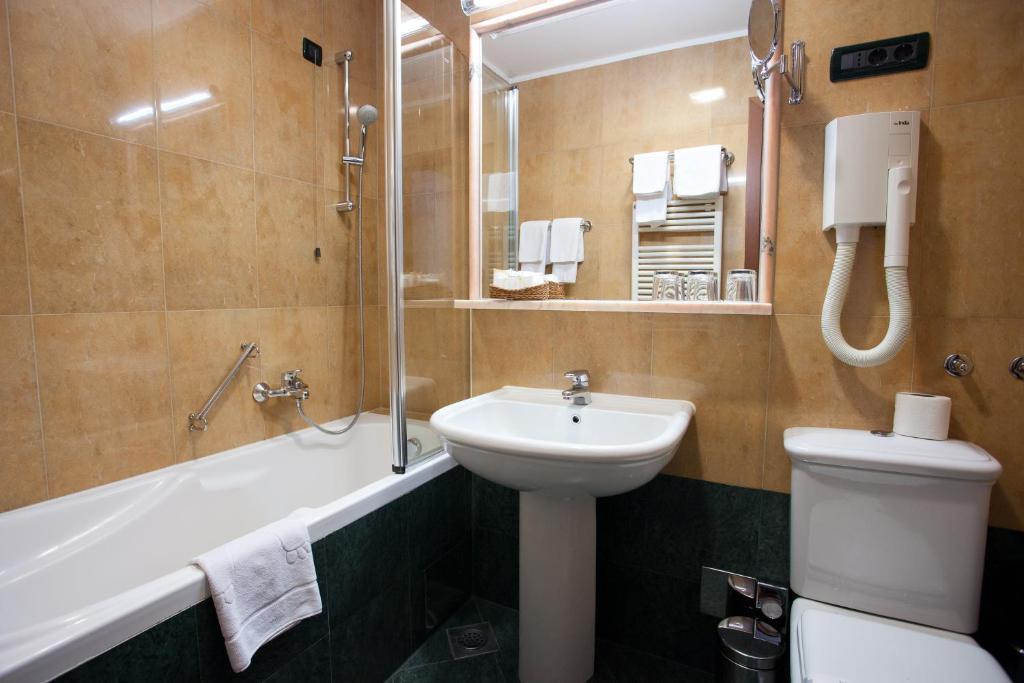 Triple Room,61913986:JPEG