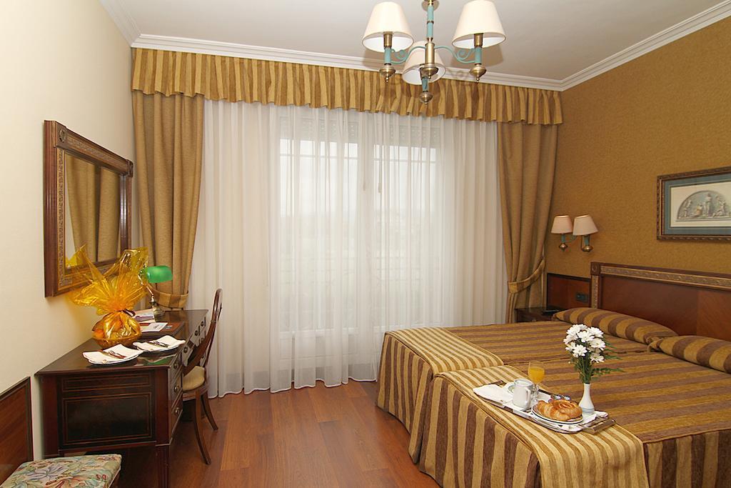 Double or Twin Room (1-2 Adults)