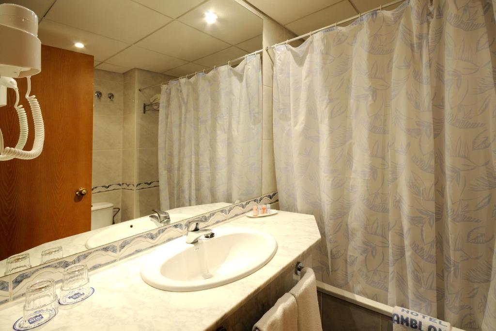 Habitación Doble con vista parcial al mar - 1 o 2 camas