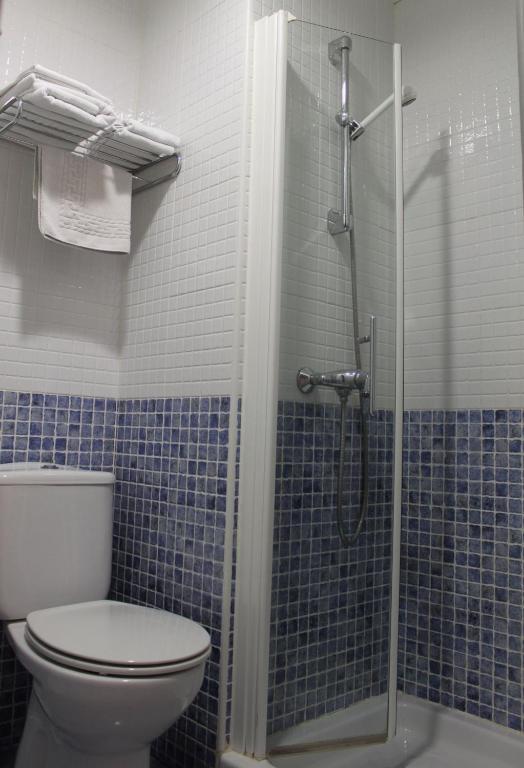 Superior Double or Twin Room with Private Bathroom