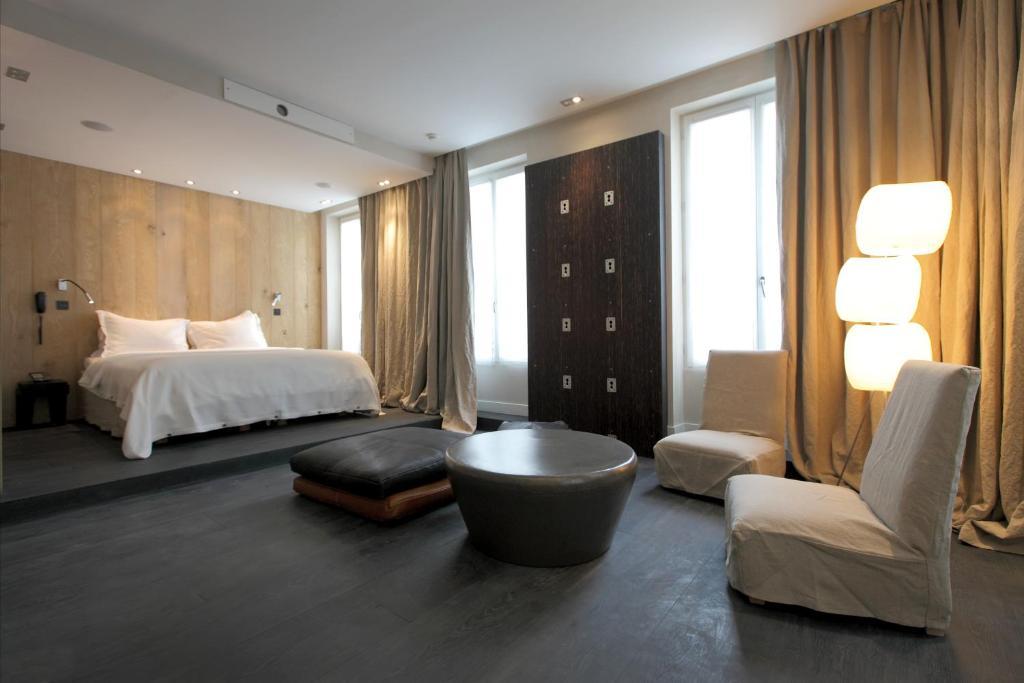 Exception Room,62070217:JPEG