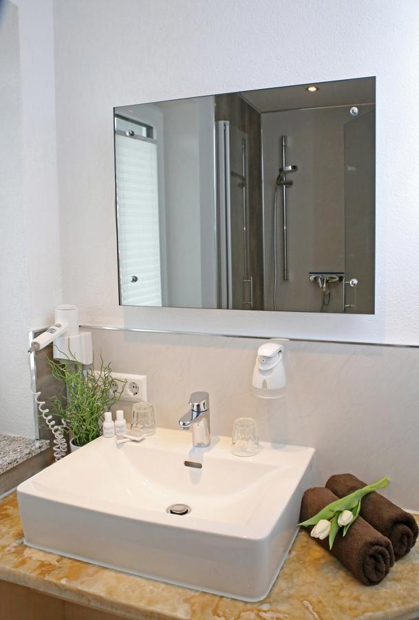 Doppelzimmer mit Balkon
