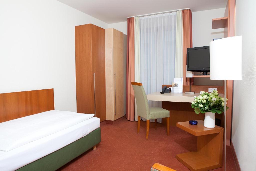 Single Room,1319437930:JPEG
