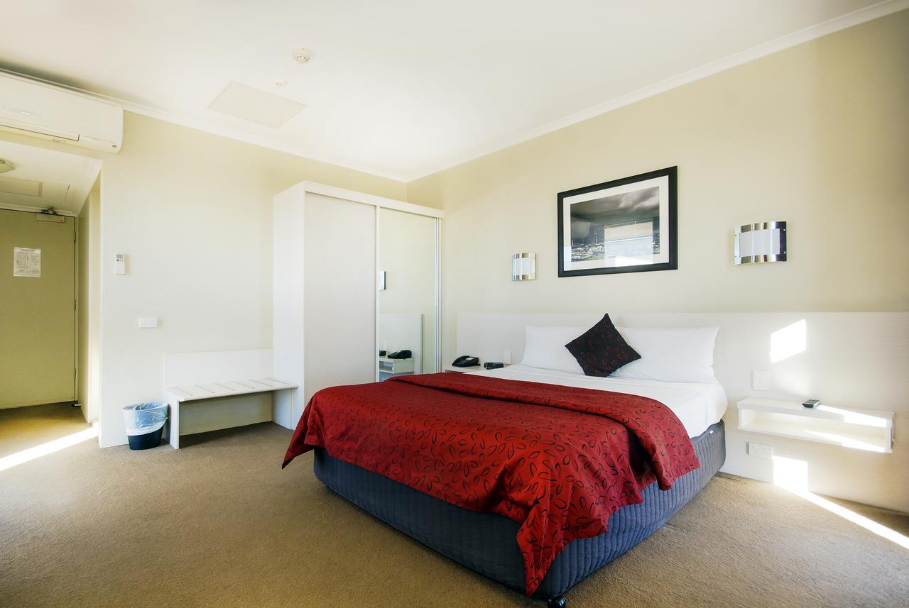 Isa Deluxe Room