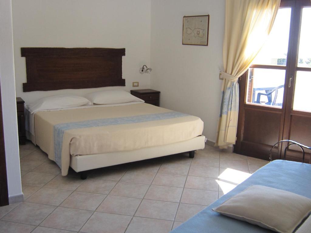 Comfort Triple Room with Pool View