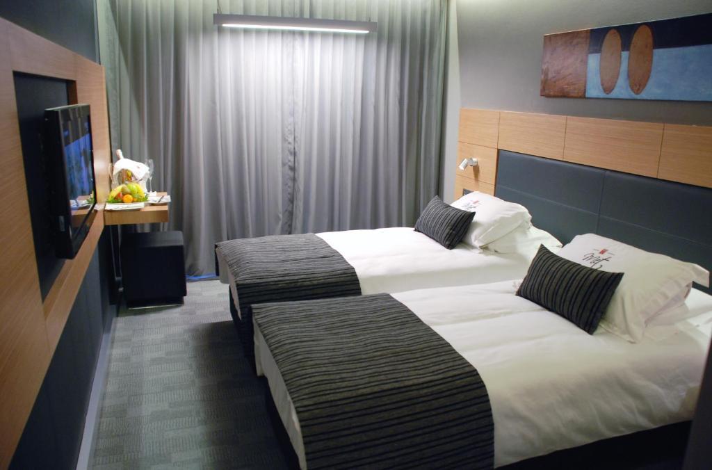 Standard Double or Twin Room,62499334:JPEG
