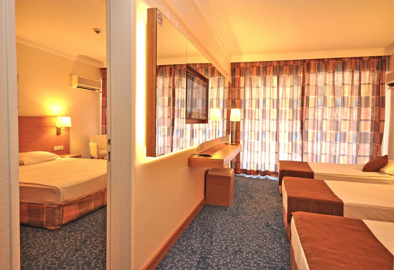 Two Connecting Double Rooms