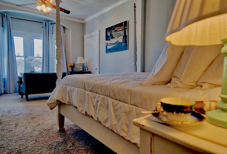 Deluxe Suite with Spa Bath - The Heritage