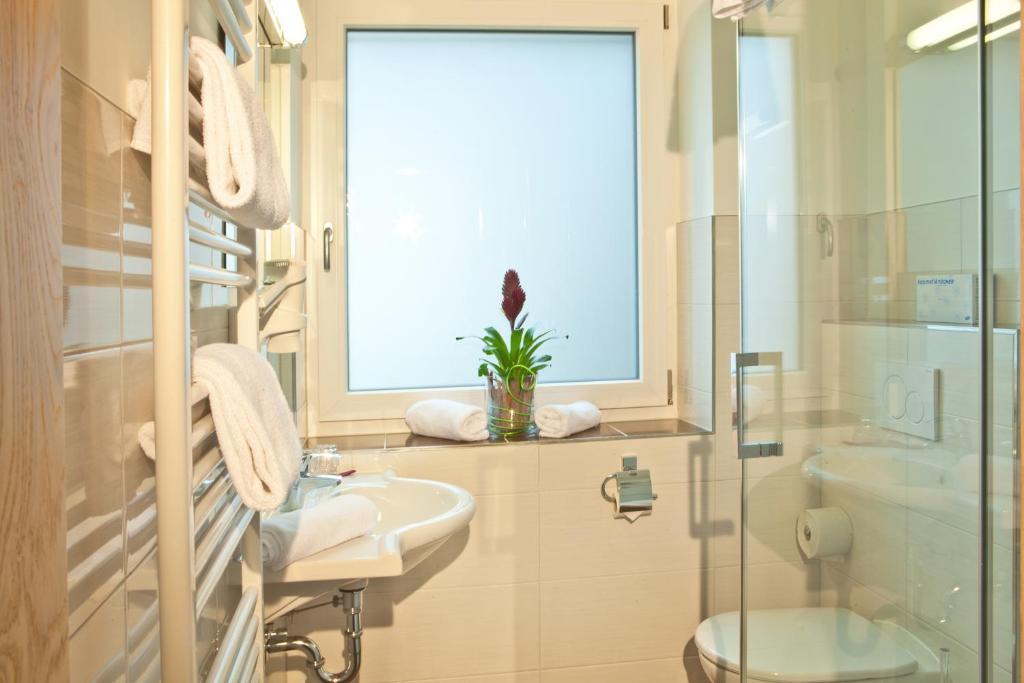 Double Room with Balcony,125550594:JPEG