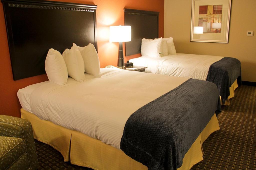 Business Queen Room with Two Queen Beds