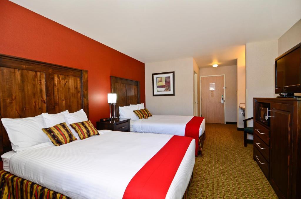 Double Room with Two Double Beds - Non-Smoking