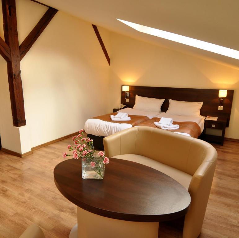 Triple Room,1276977022:JPEG