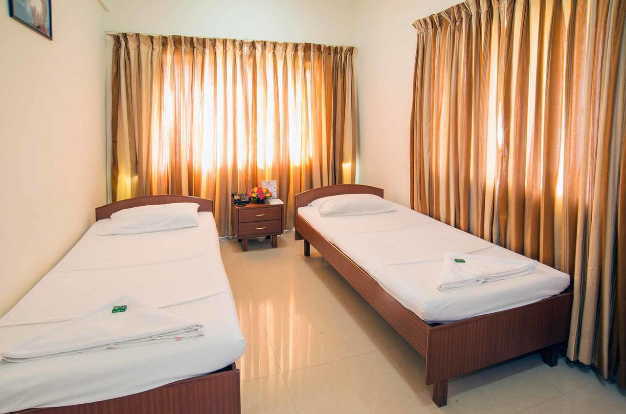 Double Room Non AC with Shared Bathroom