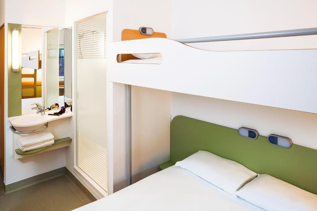 Triple Room,72182291:JPEG