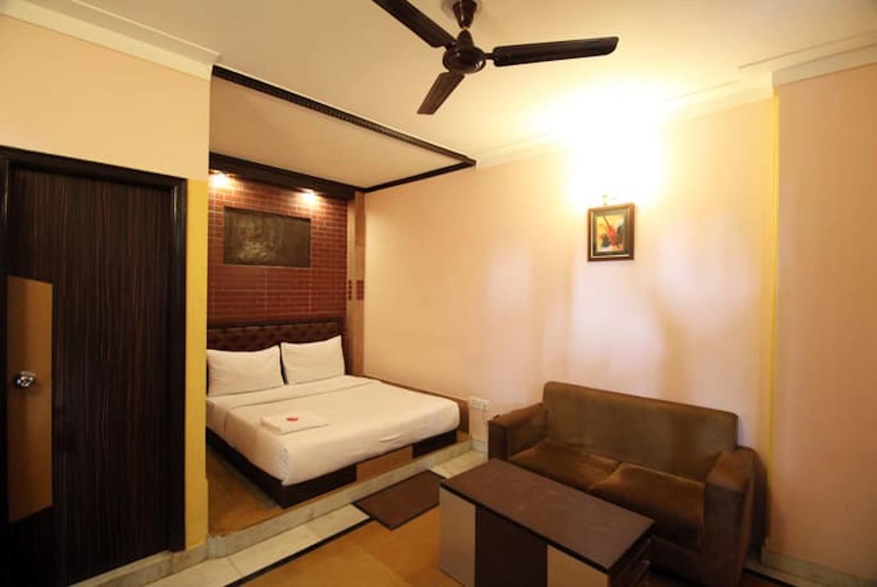 Double Room with Balcony (2 Adults + 1 Child)