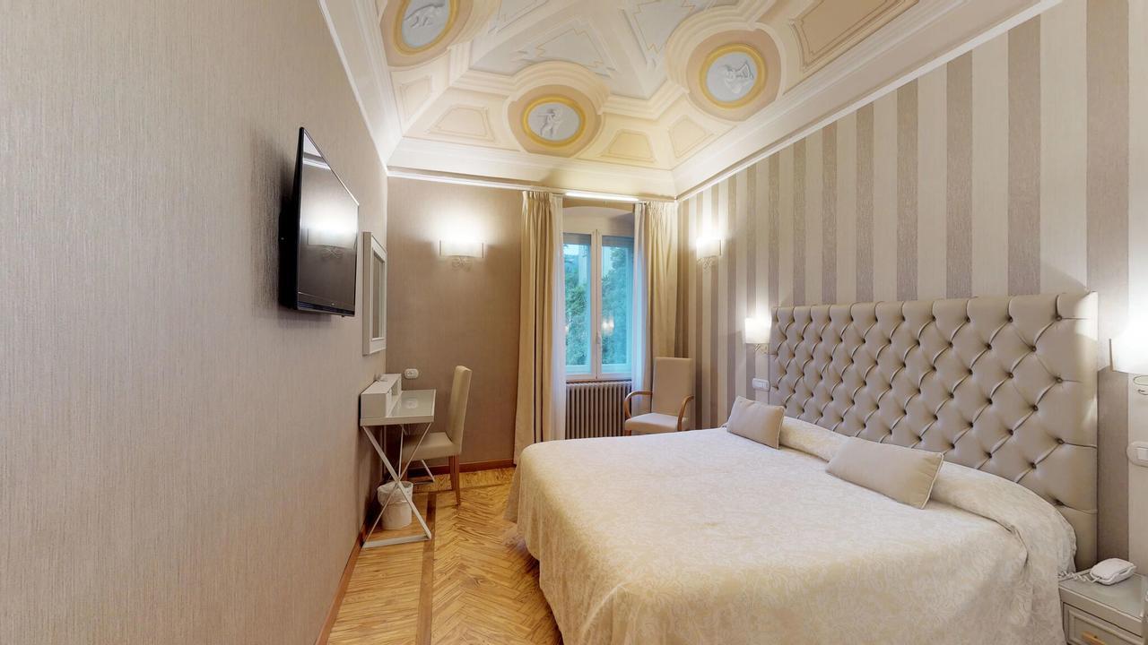 Double or Twin Room with Beach Access