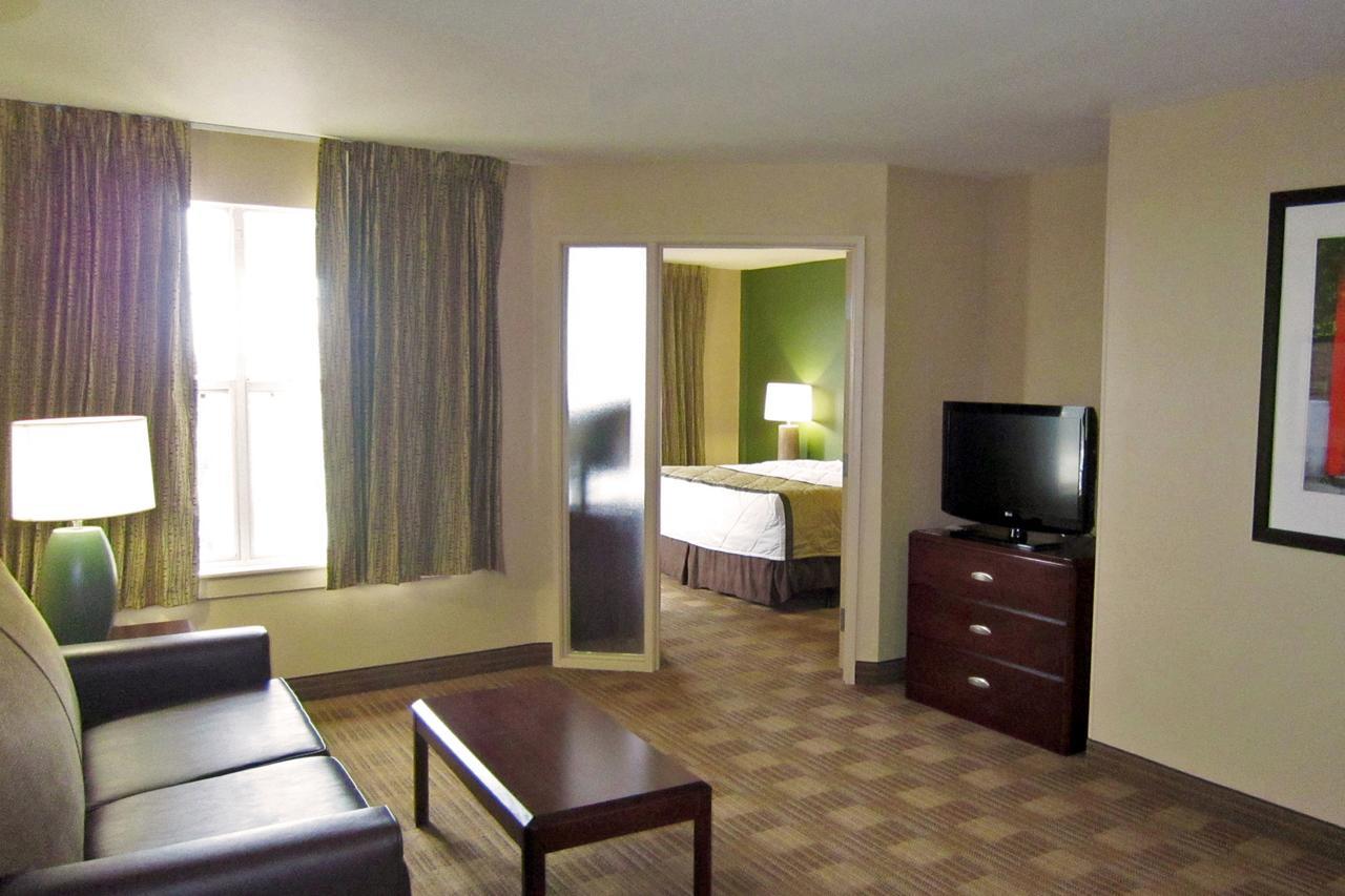 One Bedroom Suite - Non-Smoking
