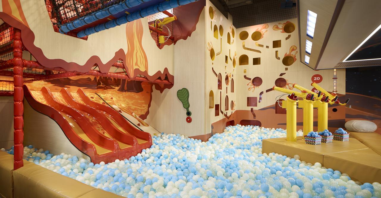 Tower Wing Deluxe Family King,762748822:JPEG