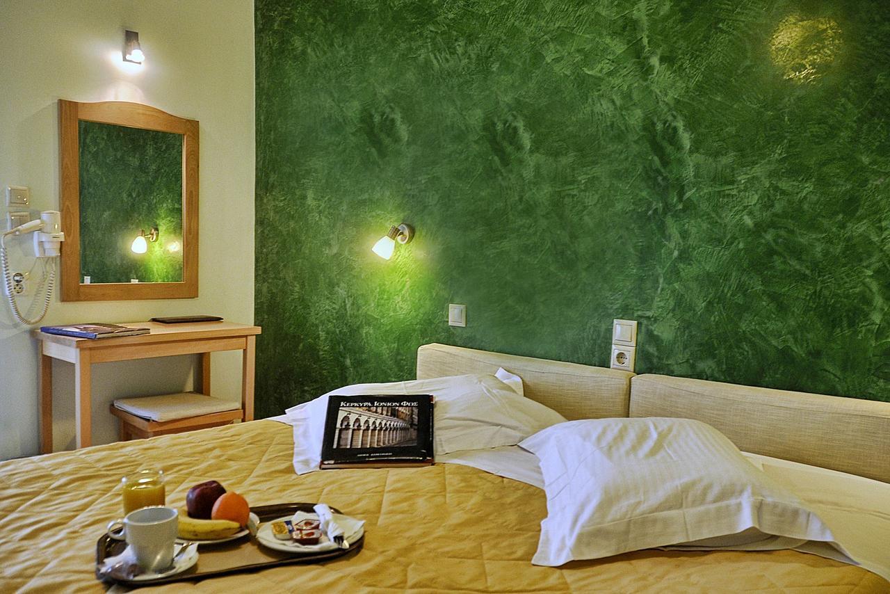 Double or Twin Room with Sea View