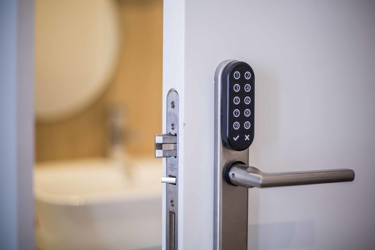 Single Room with Private Bathroom