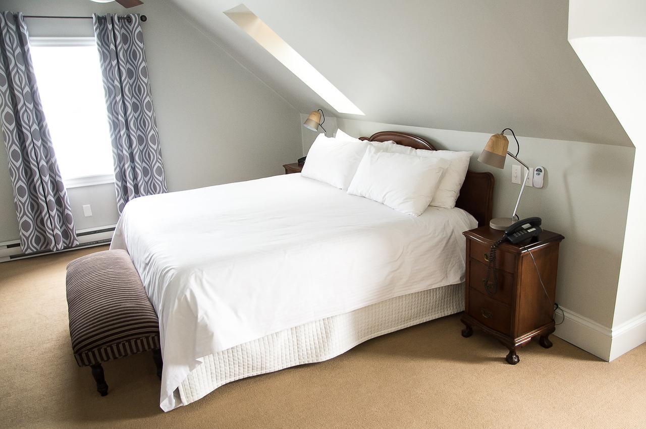 Superior King Suite