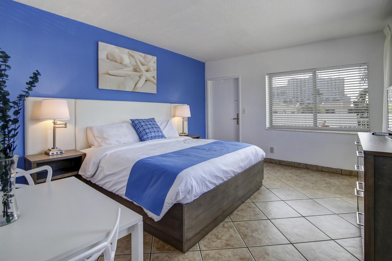 Standard King Room