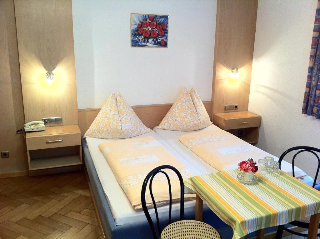 Quintuple Room,63259972:JPEG