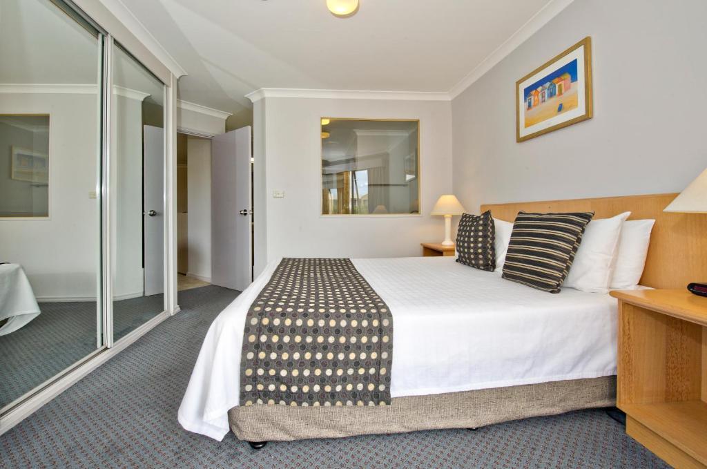Two-Bedroom Apartment,671056185:JPEG