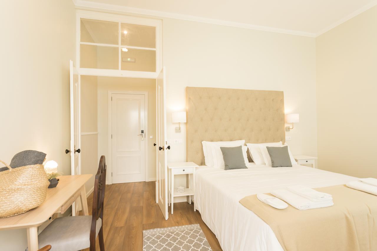 Chambre Double ou Lits Jumeaux avec Salle de Bains Privative