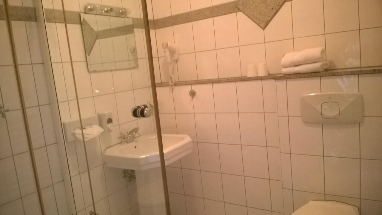 Großes Zweibettzimmer