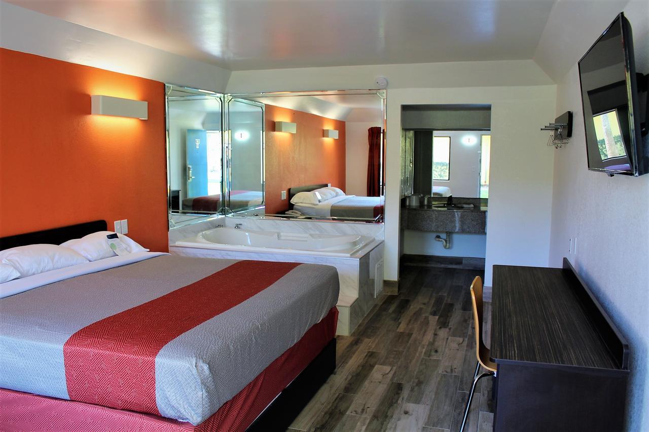 Suite Spa Bath