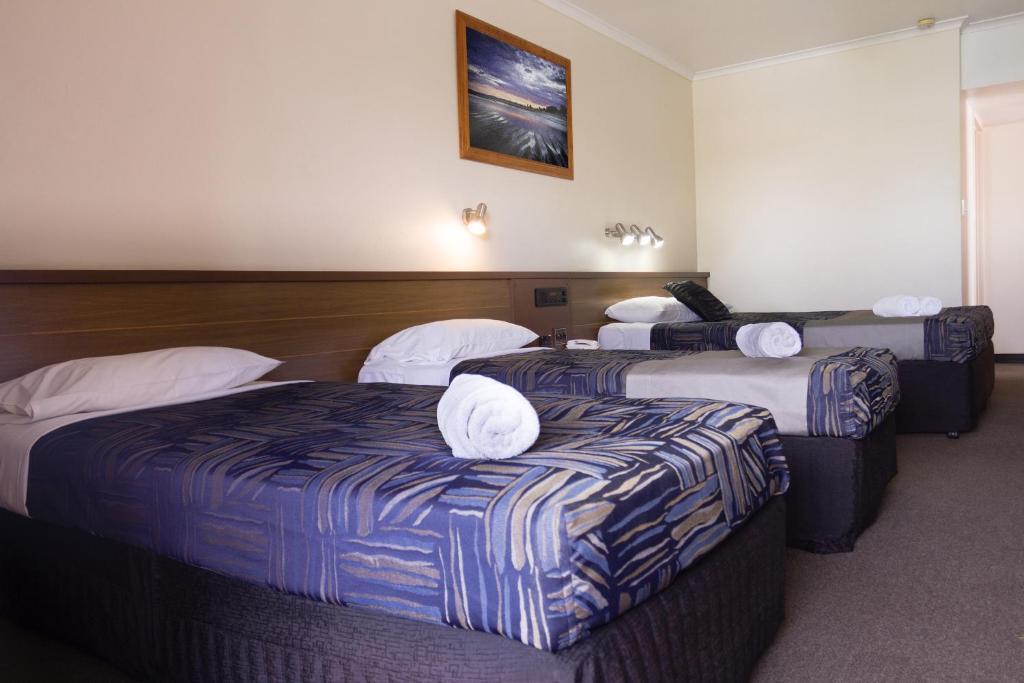 One-Bedroom Family Room