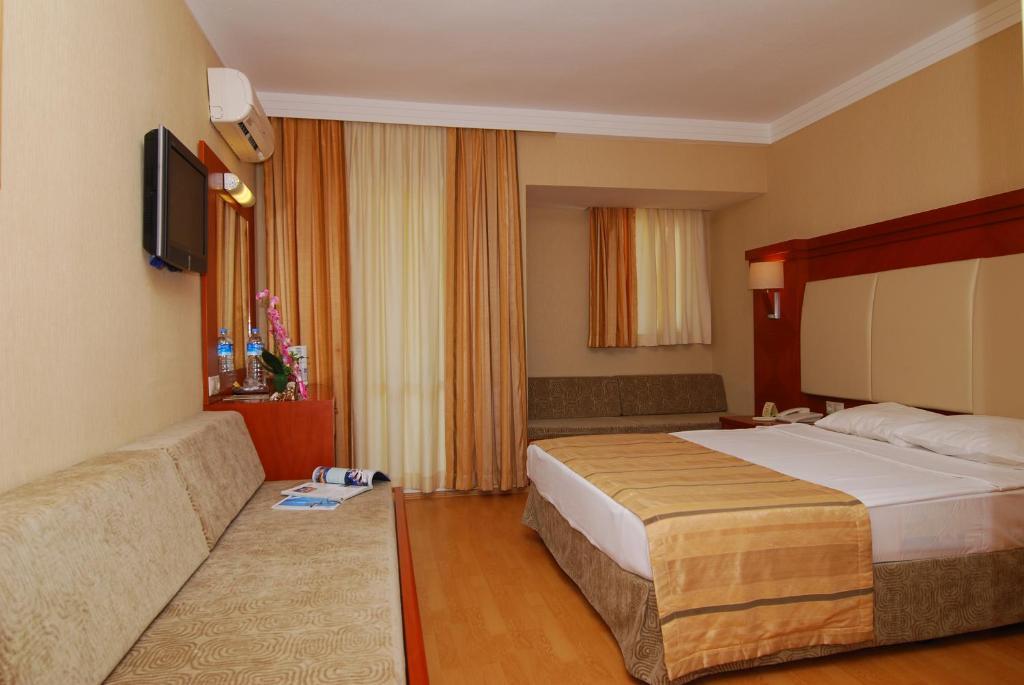 Double or Twin Room,684887850:JPEG
