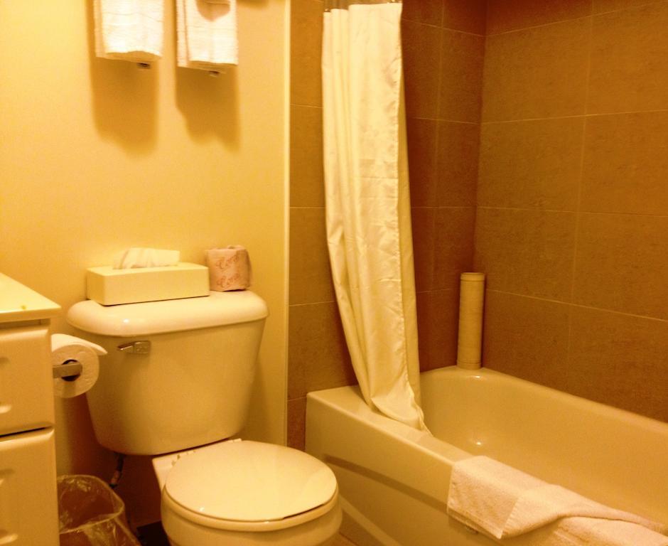 Double Room with Two Double Beds - Non-Smoking