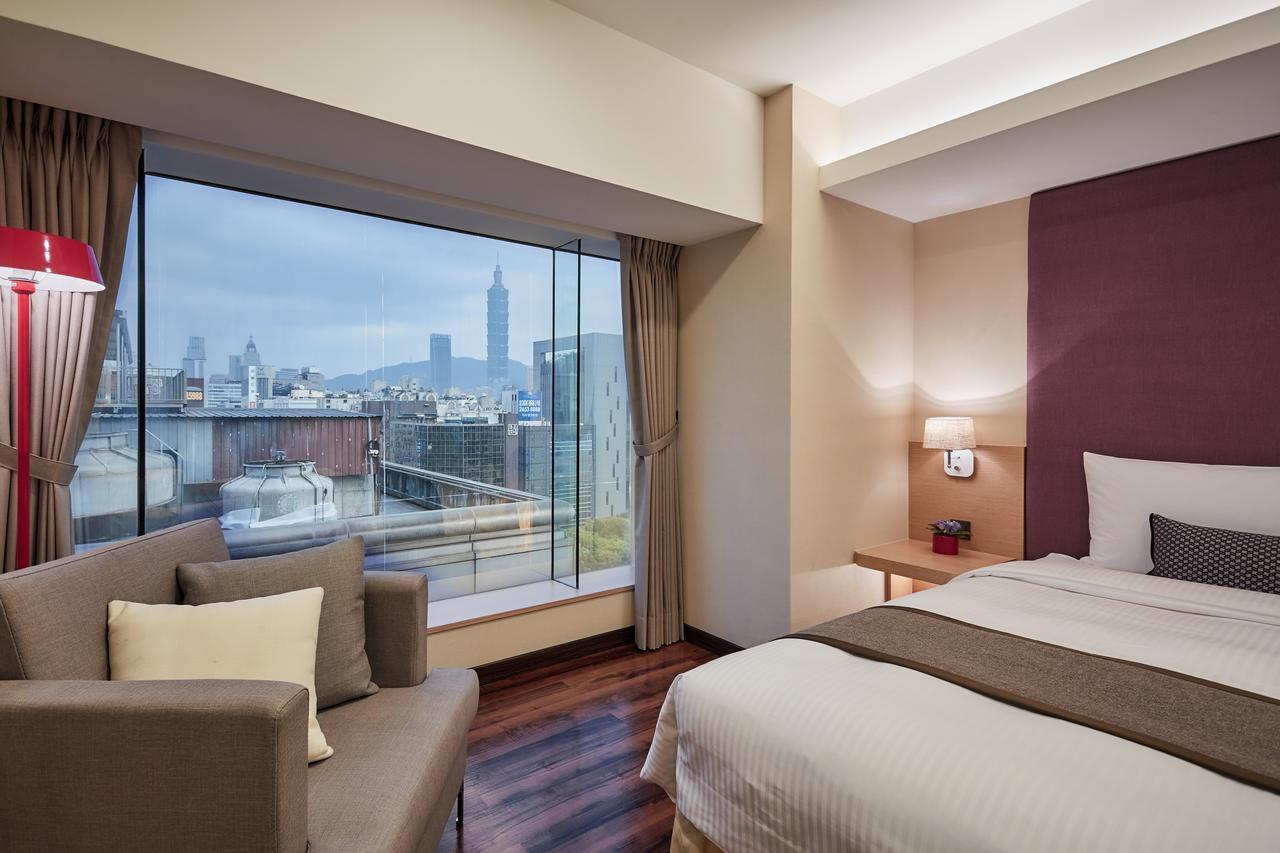 Deluxe Double Room with Taipei 101 View
