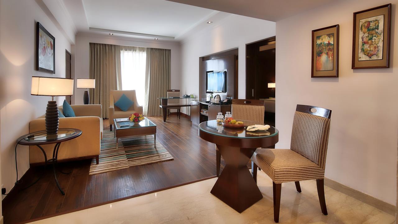 Suite 2 Way Airport Transfer on SPA 4pcs of Laundry or room or nightIINR 2000 F&B creditDaily Fruit basket 1 bottle of whiskey or as per availability Dragon If all meals room is booked Sightseeing transport services Lounge Ac,633315315:JPEG