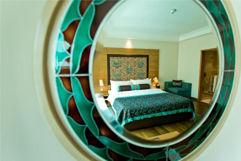 Luxury Room King - Avail 10% Discount on F&B, SPA & Laundry Facilities, Exclusive Access to the Legacy Lounge serving premium select beverages, finger appetisers & Exquisite Hors d'Oeuvres from 5:30 PM to 7:00 PM.