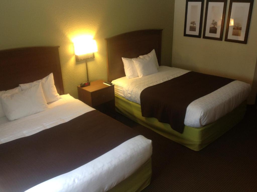 Queen Room Two Queen Beds