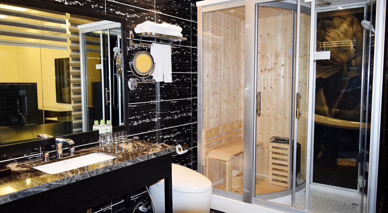 Tuong Vi Suite