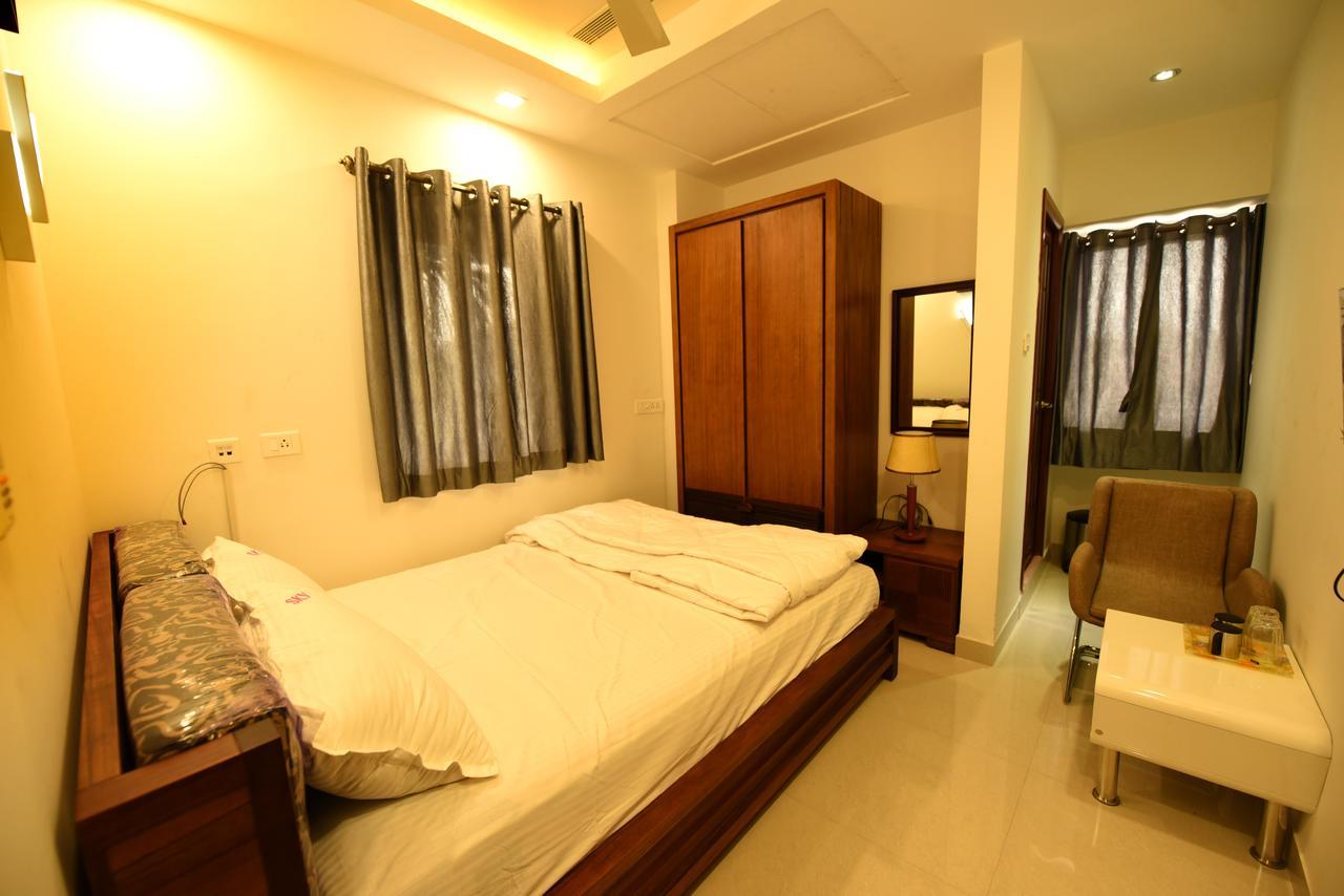 Deluxe Double Room,635842254:JPEG