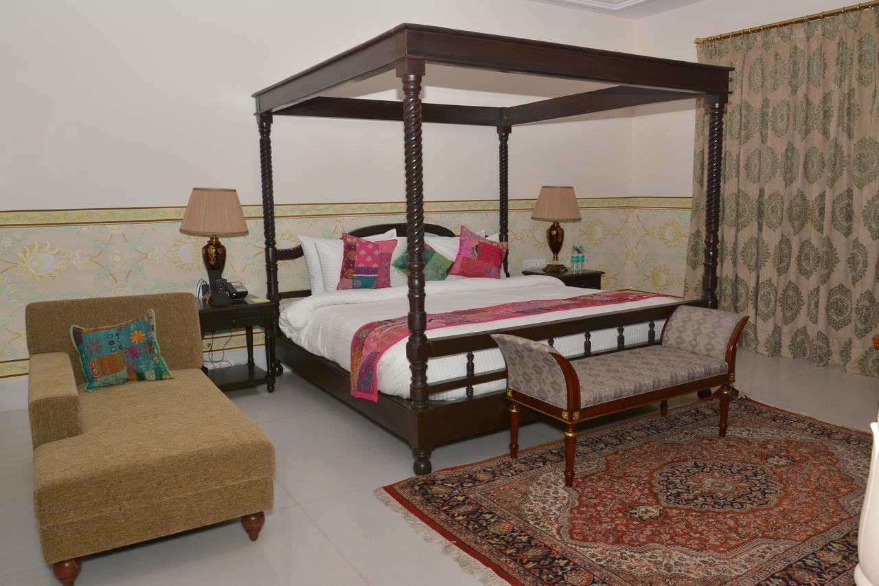 Villa with Private Pool: 15% off on Two-way Airport Transfer, 10% off on Food & Beverage services, 10% Discount On Laundry service