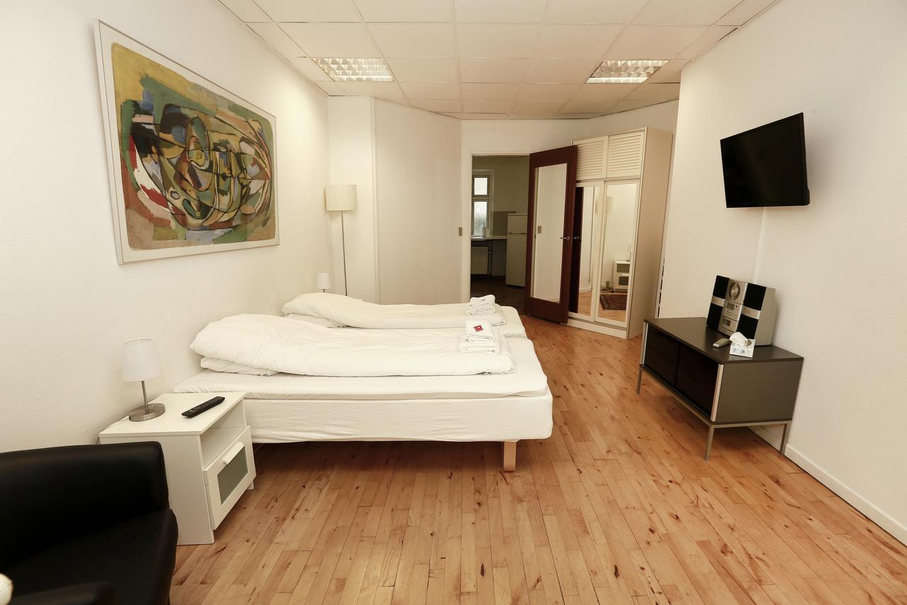 Standard Studio (2 adults)