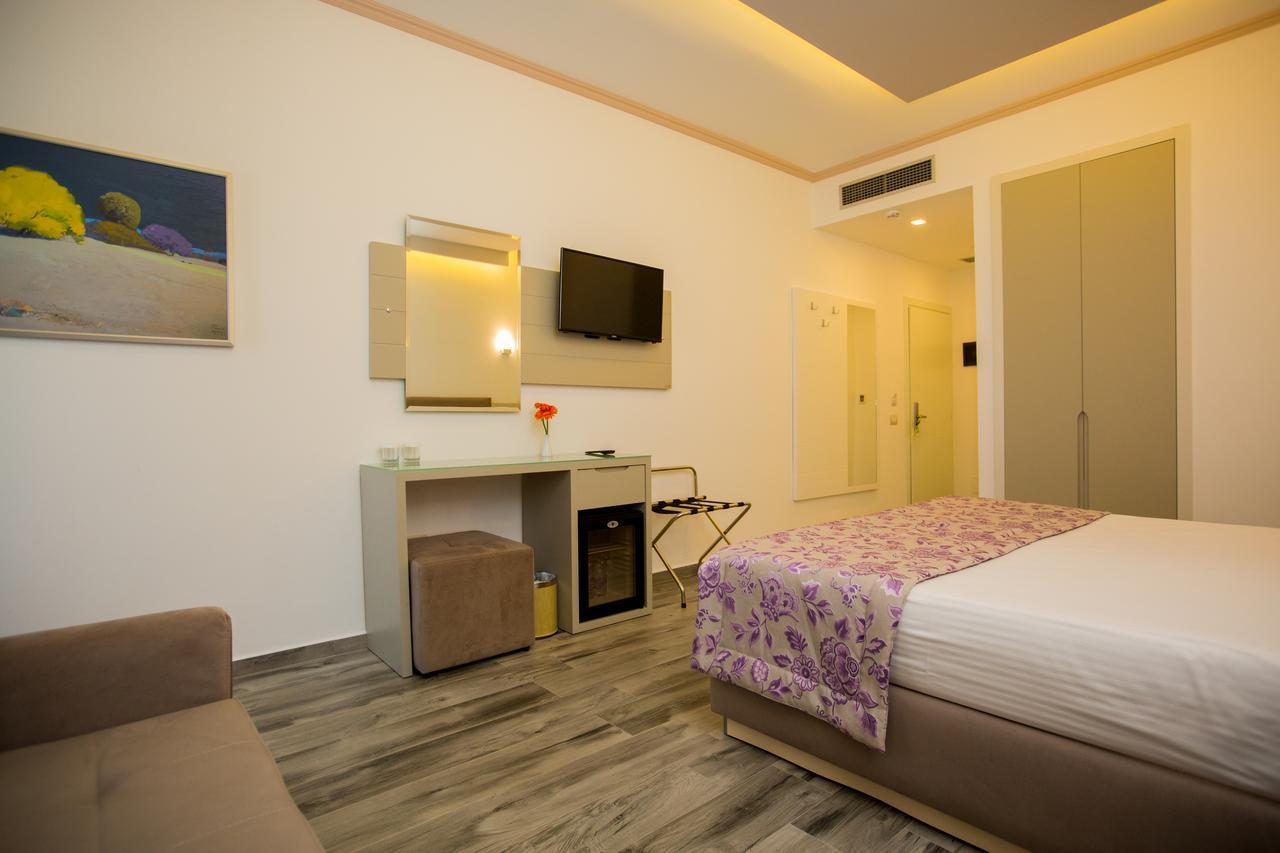 Superior Double Room with Side Sea View
