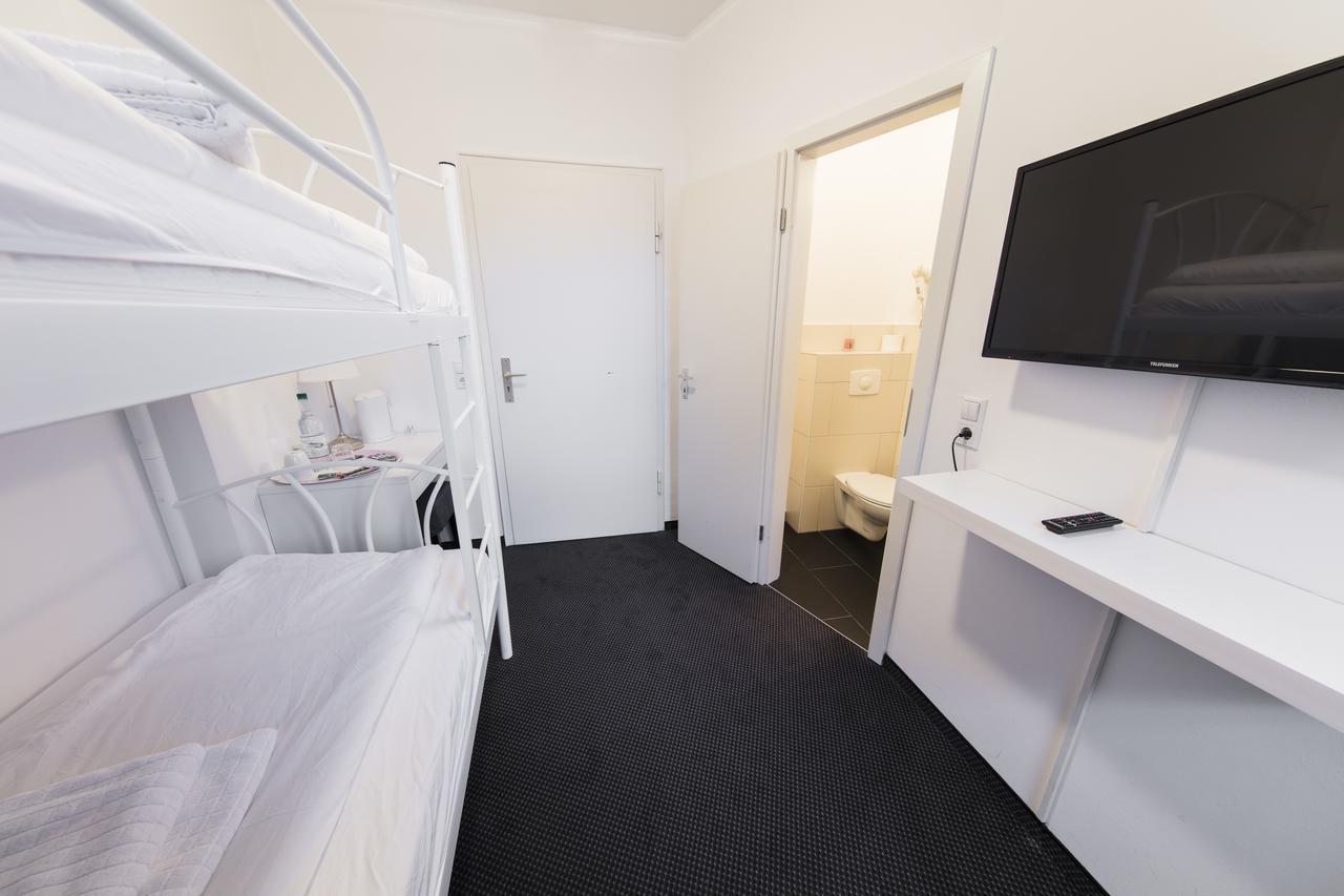 Quadruple Room Private Bathroom