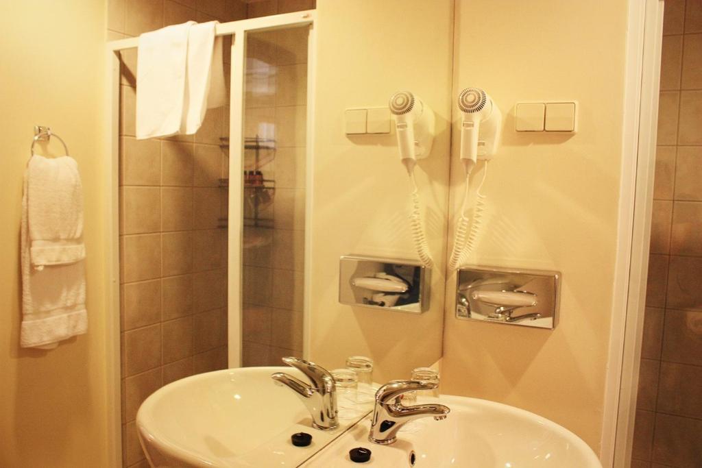 Family Executive Suite,1395904781:JPEG