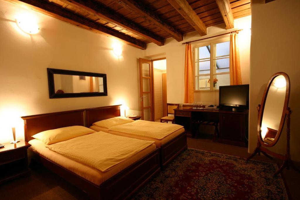 Standard Double Room,63604231:JPEG