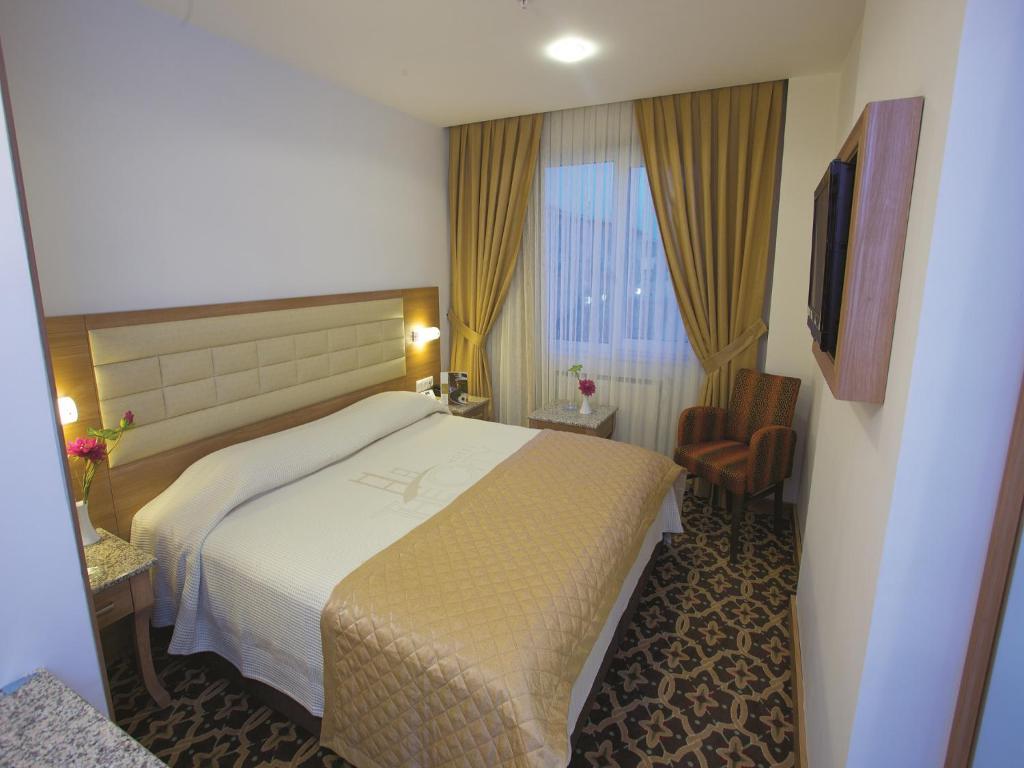Standard Double or Twin Room,63608806:JPEG